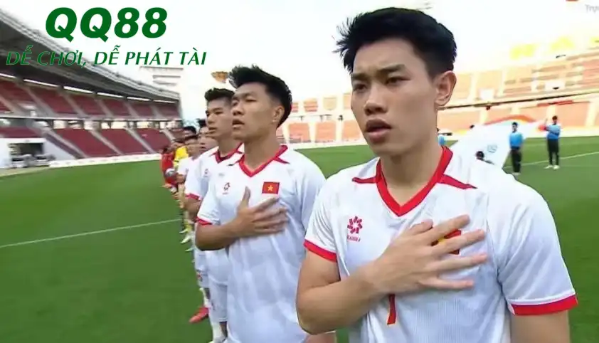 Các cầu thủ U22 Việt Nam đã hát quốc ca Các cầu thủ U22 Việt Nam đã hát quốc ca